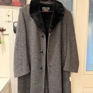Vintage Botany Herringbone Gray Coat with Black Collar